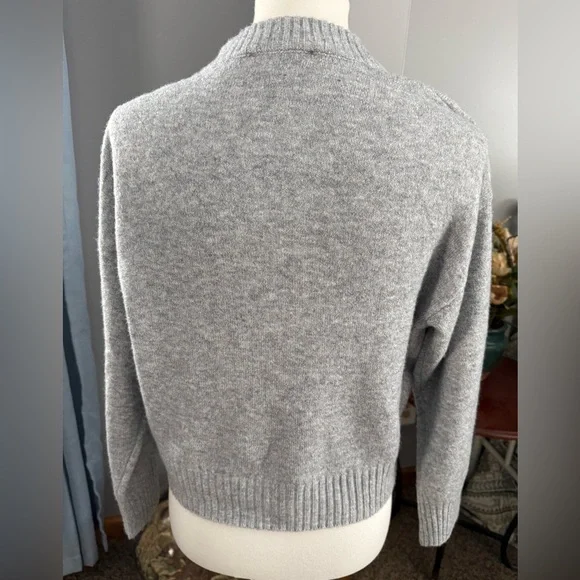 Woman’s Free Assembly Embellished Heather gray sweater size 0/2 - Picture 2 of 7